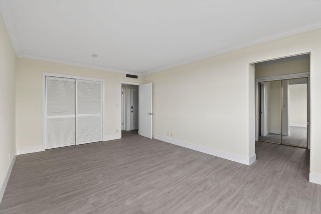 3800 Washington Road 712, West Palm Beach, FL 33405