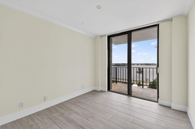 3800 Washington Road 712, West Palm Beach, FL 33405