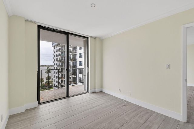 3800 Washington Road 712, West Palm Beach, FL 33405