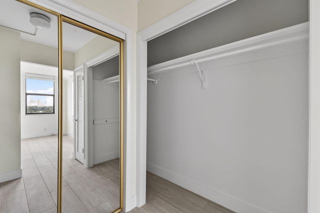 3800 Washington Road 712, West Palm Beach, FL 33405