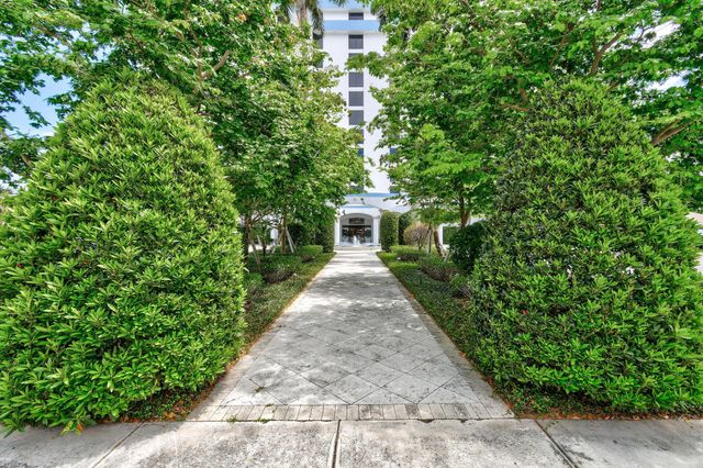 3800 Washington Road 712, West Palm Beach, FL 33405