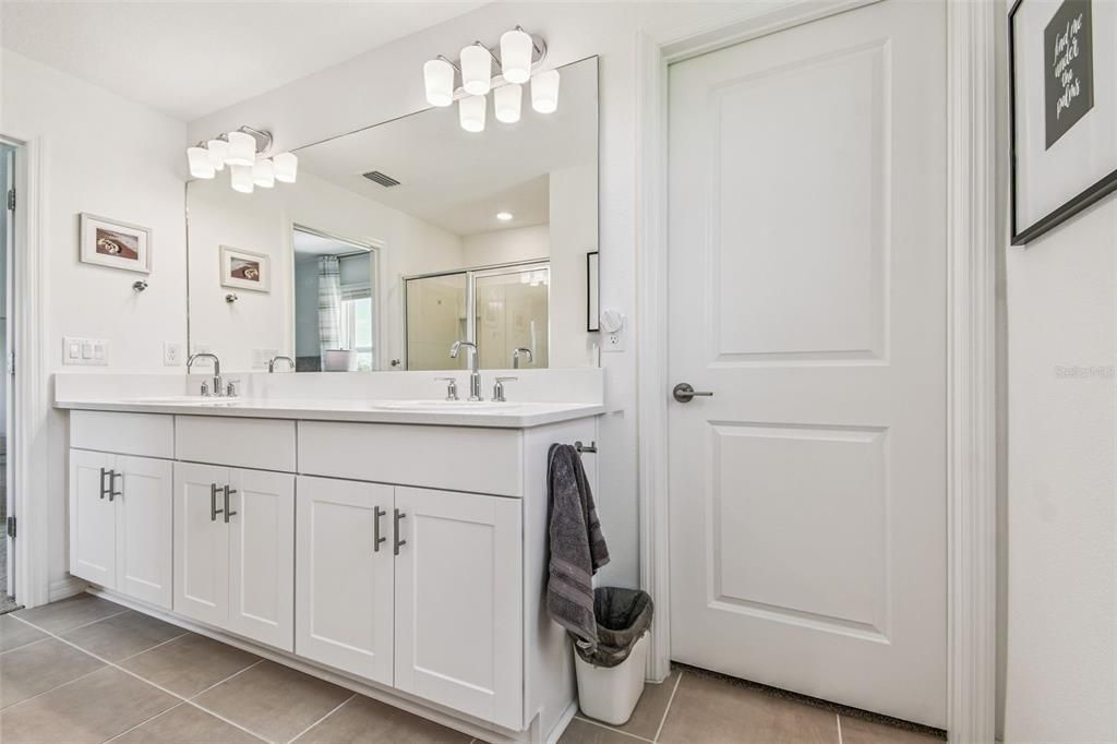 Image 24 of property listing at 11220 FIELDSTONE DRIVE, Palmetto, FL 34221
