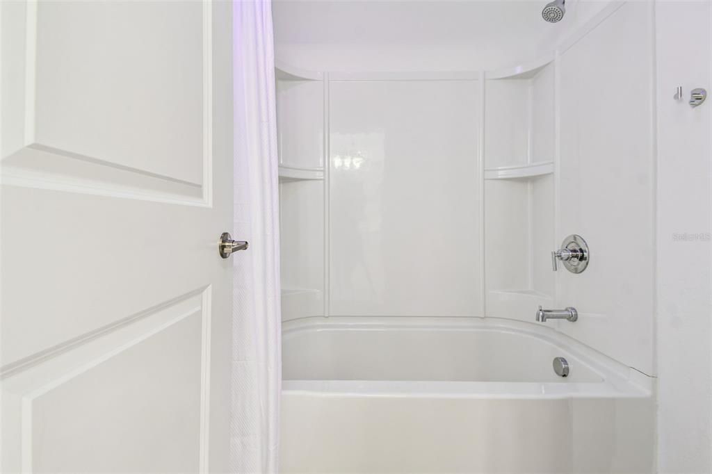 Image 38 of property listing at 11220 FIELDSTONE DRIVE, Palmetto, FL 34221