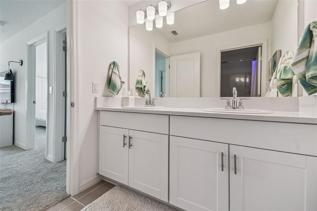 Image 40 of property listing at 11220 FIELDSTONE DRIVE, Palmetto, FL 34221