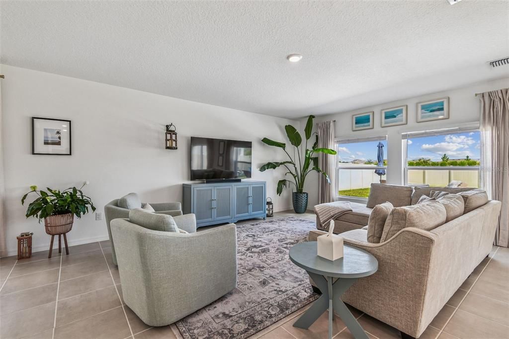 Image 9 of property listing at 11220 FIELDSTONE DRIVE, Palmetto, FL 34221