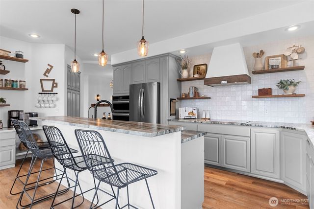 2411 SW Freund Street, Oak Harbor, WA 98277