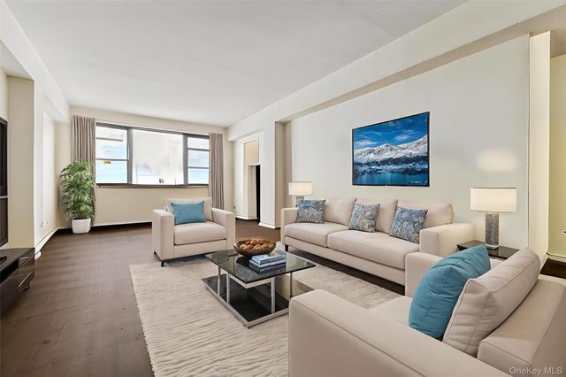 98-19 64th Avenue 3D, Rego Park, NY 11374