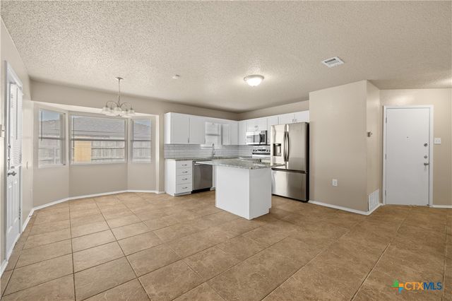 4401 Stallion Drive, Killeen, TX 76549