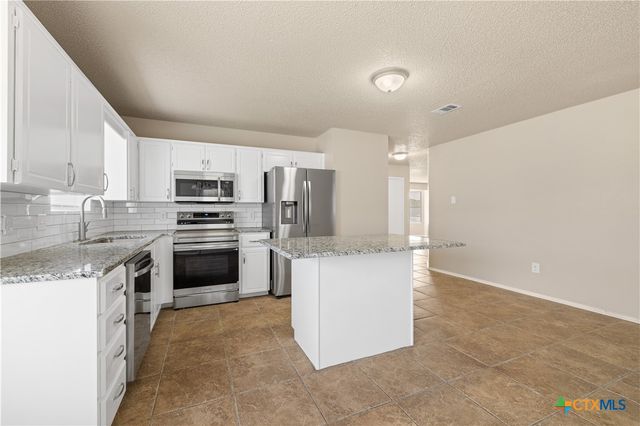 4401 Stallion Drive, Killeen, TX 76549