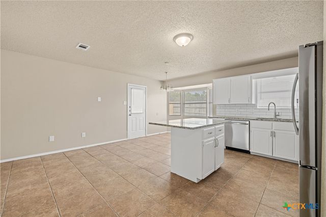4401 Stallion Drive, Killeen, TX 76549