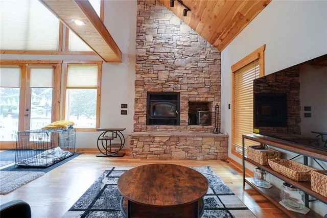 22700 E Blue Mills Road, Independence, MO 64058