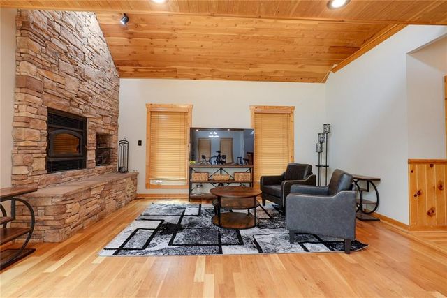 22700 E Blue Mills Road, Independence, MO 64058