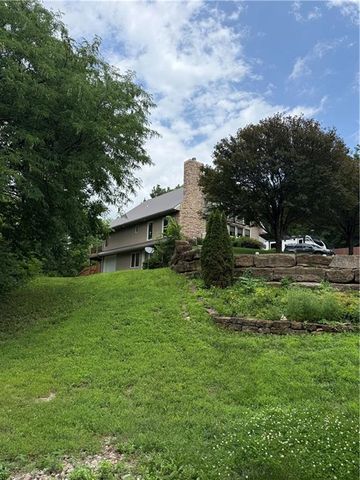 22700 E Blue Mills Road, Independence, MO 64058