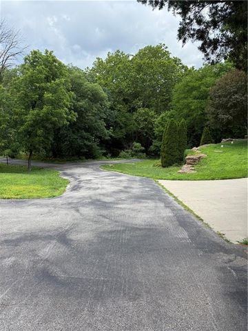 22700 E Blue Mills Road, Independence, MO 64058