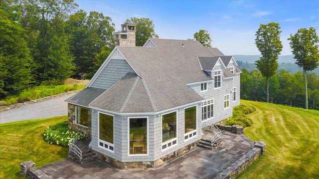 19 Old Town Road, Winhall, VT 05340