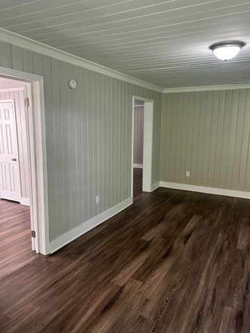 1753 S WINSTON DR, Memphis, TN 38127