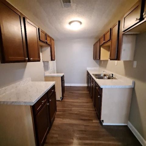 1753 S WINSTON DR, Memphis, TN 38127