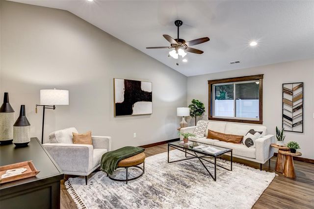 5610 Moss Trail, Eau Claire, WI 54703