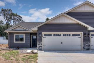 5610 Moss Trail, Eau Claire, WI 54703
