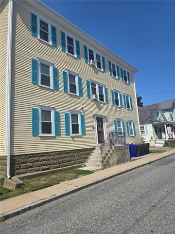 59 Court Street, Bristol, RI 02809