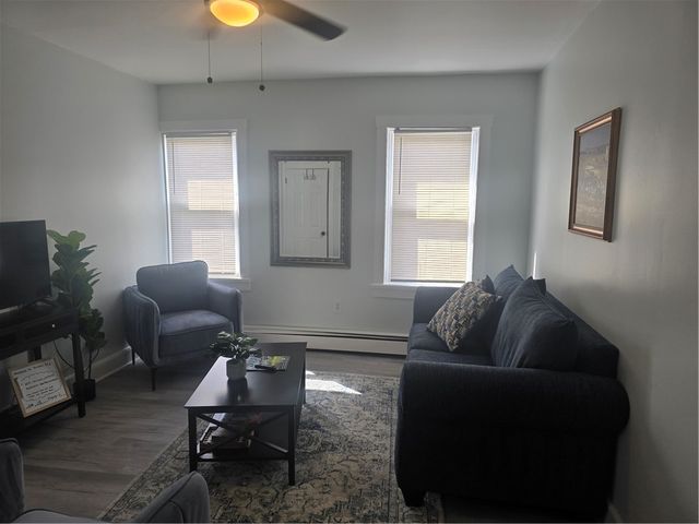 59 Court Street, Bristol, RI 02809