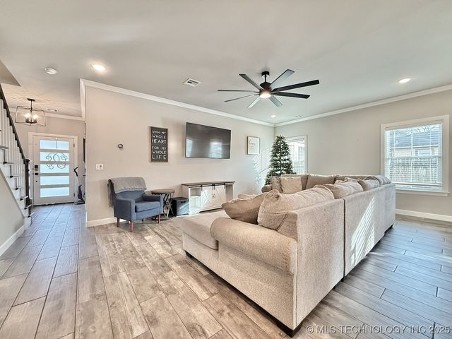 210 N 16th Street, Collinsville, OK 74021