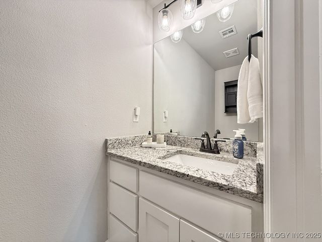 210 N 16th Street, Collinsville, OK 74021