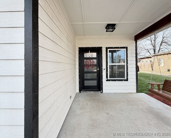 210 N 16th Street, Collinsville, OK 74021