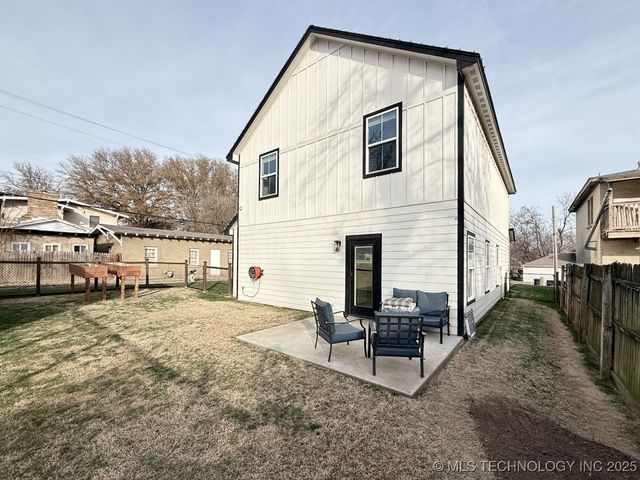 210 N 16th Street, Collinsville, OK 74021