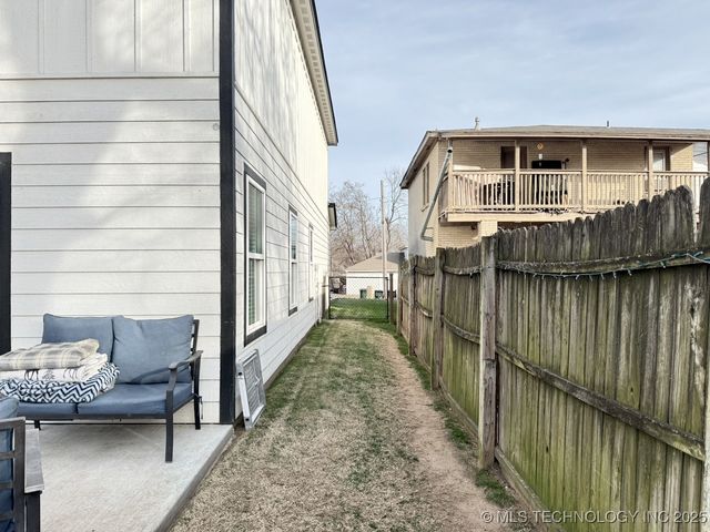 210 N 16th Street, Collinsville, OK 74021
