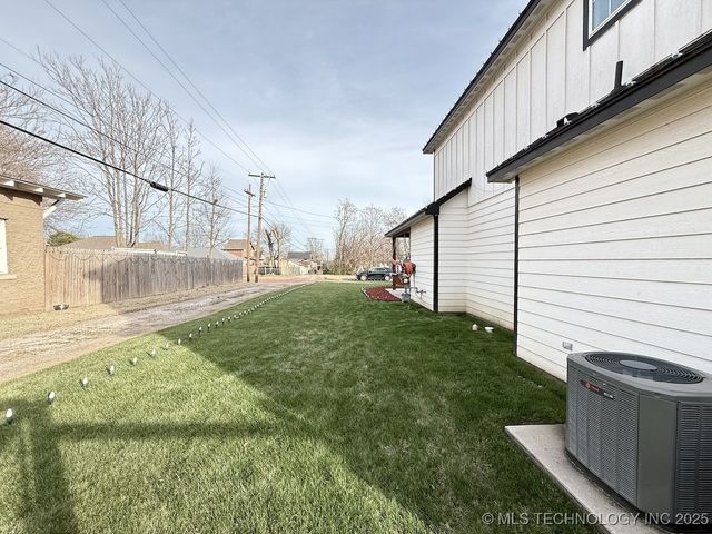 210 N 16th Street, Collinsville, OK 74021