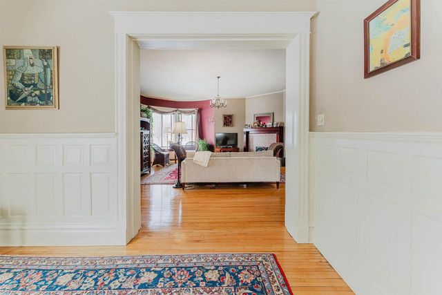 1552 ALGOMA BOULEVARD, Oshkosh, WI 54901