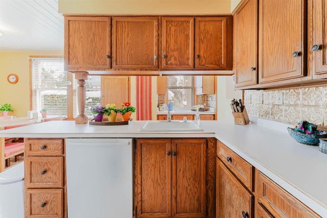 1552 ALGOMA BOULEVARD, Oshkosh, WI 54901