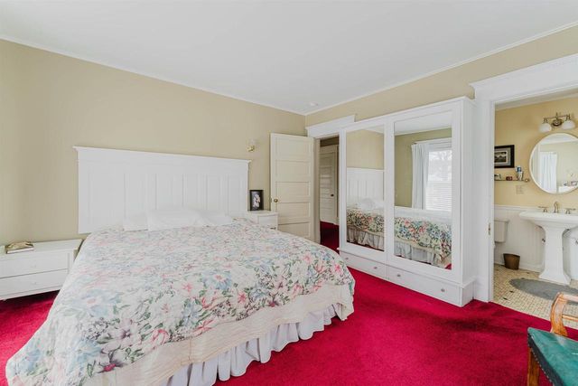 1552 ALGOMA BOULEVARD, Oshkosh, WI 54901