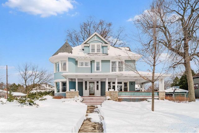 1552 ALGOMA BOULEVARD, Oshkosh, WI 54901