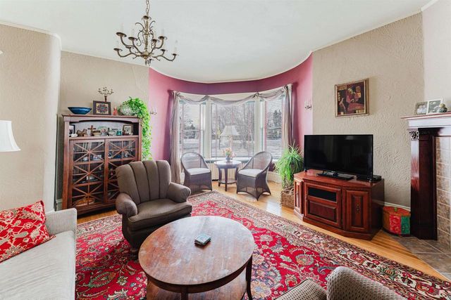 1552 ALGOMA BOULEVARD, Oshkosh, WI 54901