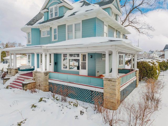 1552 ALGOMA BOULEVARD, Oshkosh, WI 54901