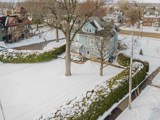 1552 ALGOMA BOULEVARD, Oshkosh, WI 54901