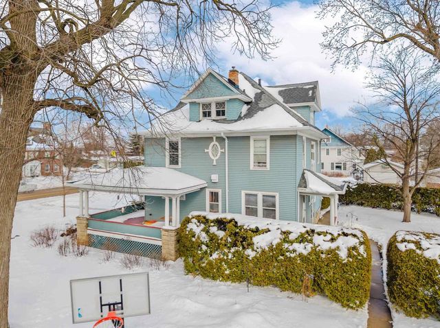 1552 ALGOMA BOULEVARD, Oshkosh, WI 54901