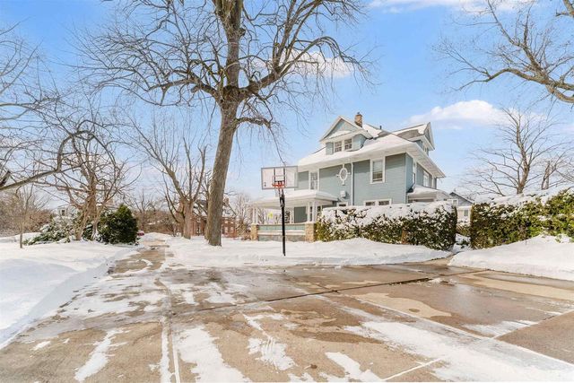 1552 ALGOMA BOULEVARD, Oshkosh, WI 54901