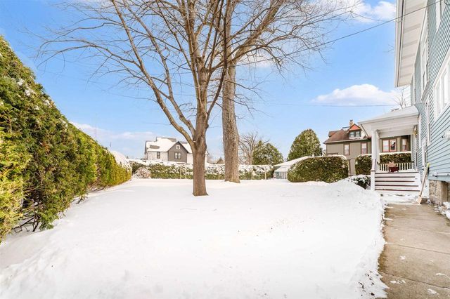 1552 ALGOMA BOULEVARD, Oshkosh, WI 54901