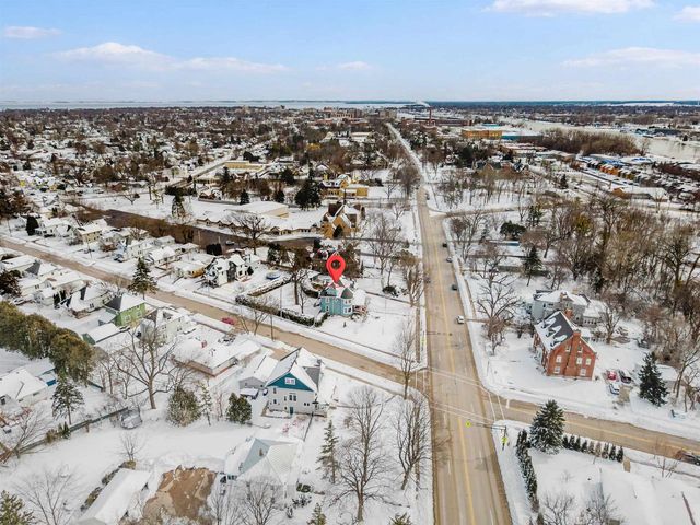 1552 ALGOMA BOULEVARD, Oshkosh, WI 54901