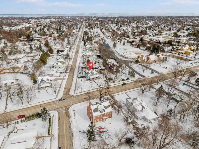 1552 ALGOMA BOULEVARD, Oshkosh, WI 54901