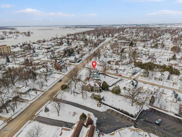 1552 ALGOMA BOULEVARD, Oshkosh, WI 54901