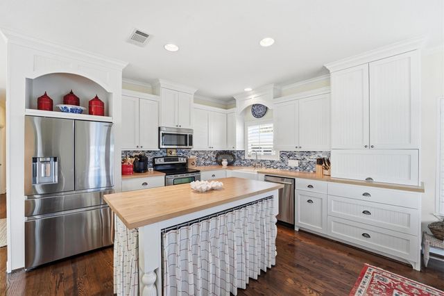 16635 Jamaica Cove Road, Jamaica Beach, TX 77554