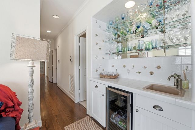 16635 Jamaica Cove Road, Jamaica Beach, TX 77554