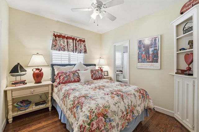 16635 Jamaica Cove Road, Jamaica Beach, TX 77554