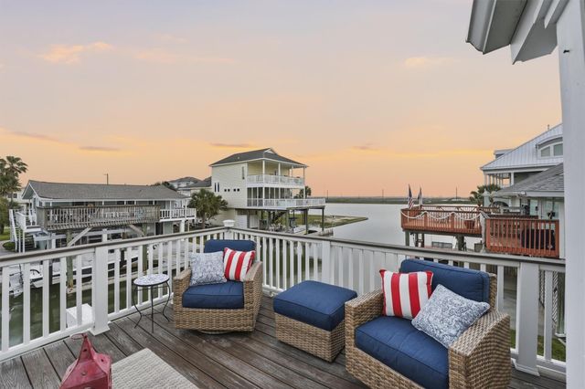 16635 Jamaica Cove Road, Jamaica Beach, TX 77554