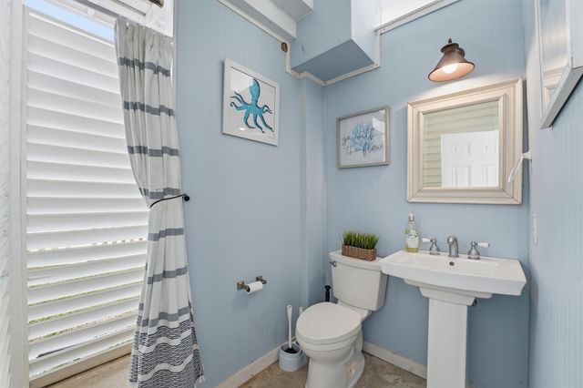 16635 Jamaica Cove Road, Jamaica Beach, TX 77554