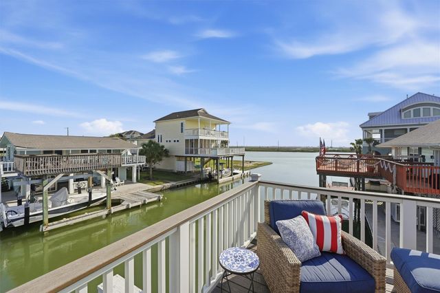 16635 Jamaica Cove Road, Jamaica Beach, TX 77554